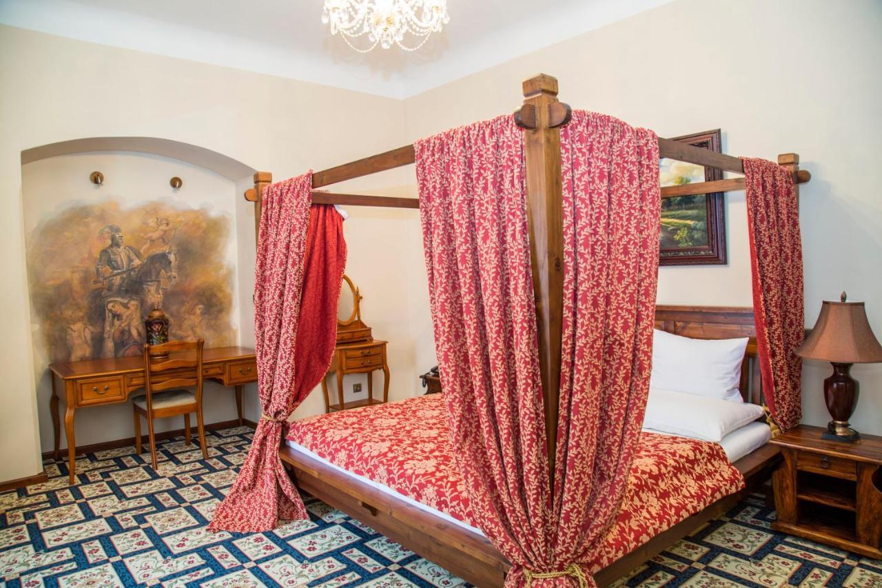 Chateau Zbiroh Dış mekan fotoğraf