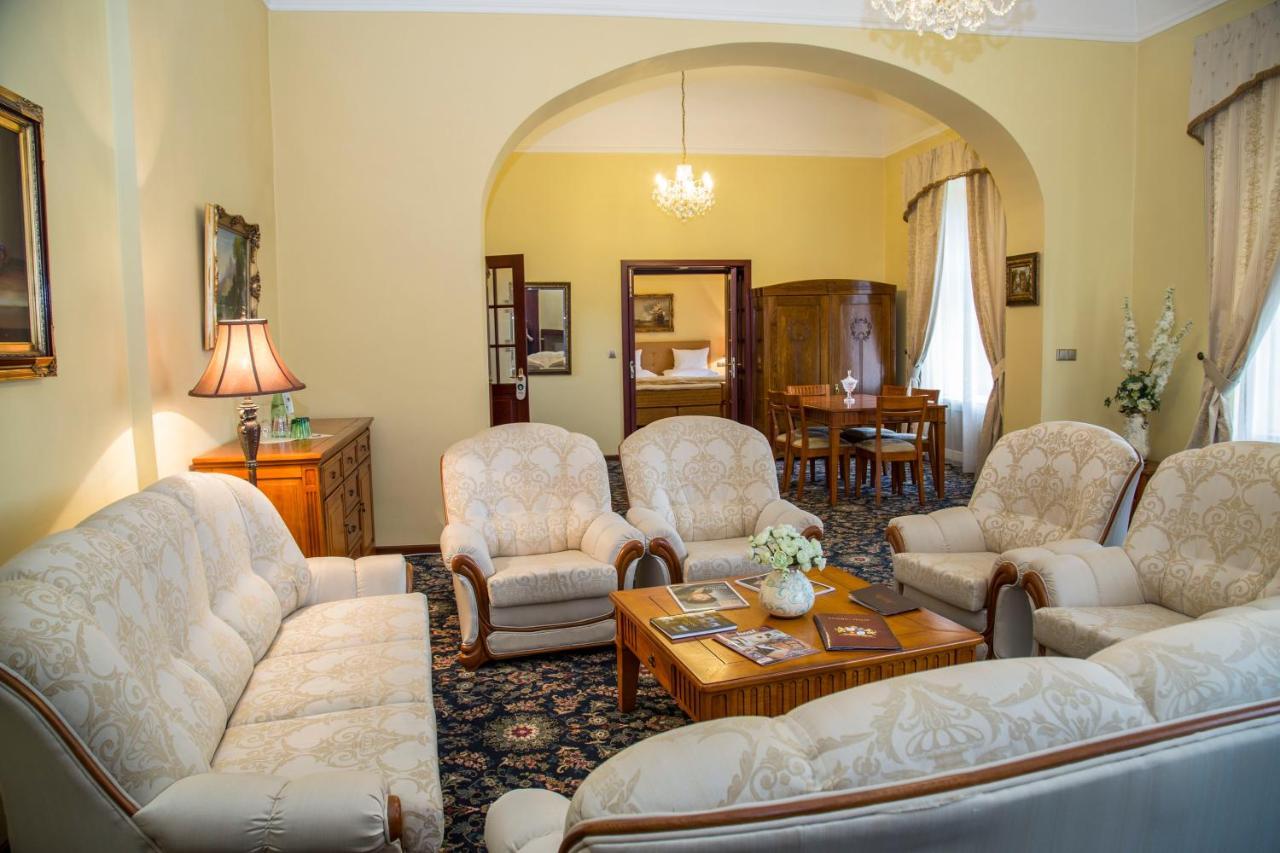Chateau Zbiroh Dış mekan fotoğraf