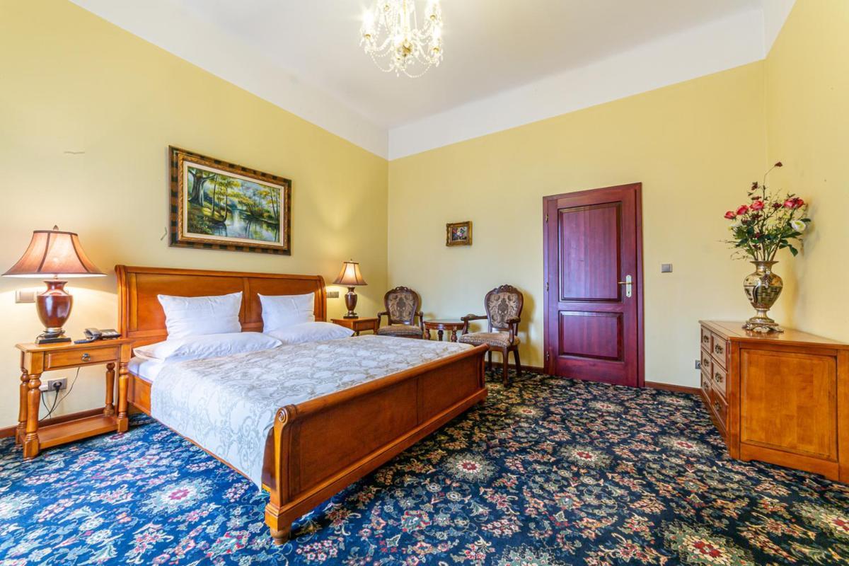 Chateau Zbiroh Dış mekan fotoğraf