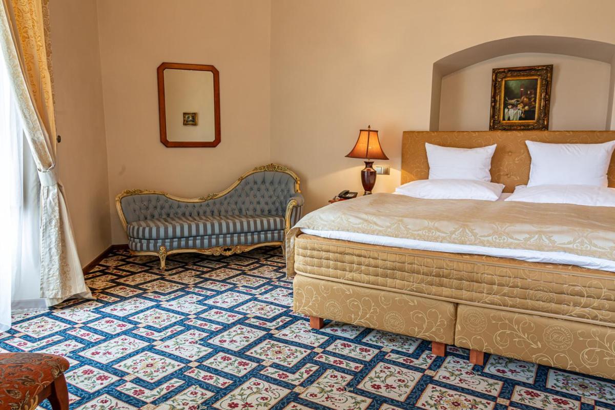 Chateau Zbiroh Dış mekan fotoğraf