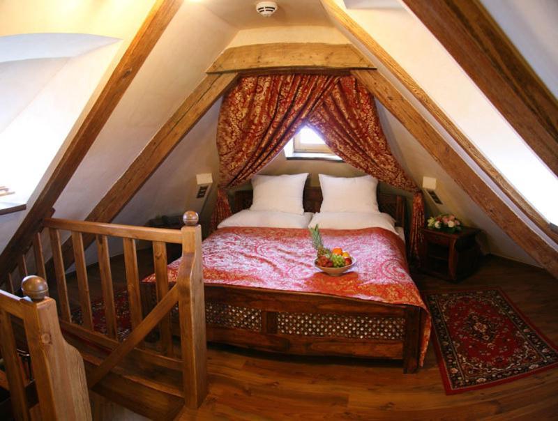 Chateau Zbiroh Oda fotoğraf